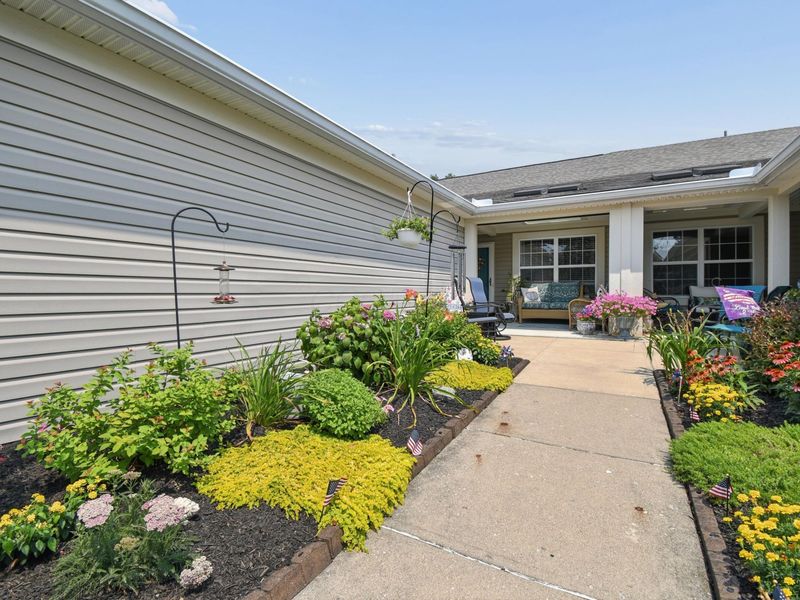709 Kildow Court, Ashville, OH 43103 Photo 1