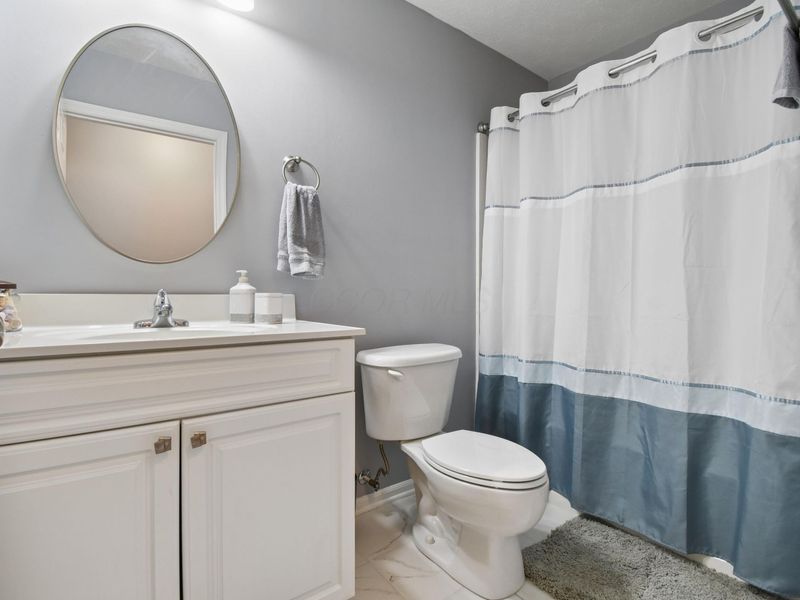 709 Kildow Court, Ashville, OH 43103 Photo 12