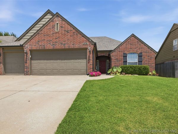 2716 W Pensacola Street, Broken Arrow, OK 74011