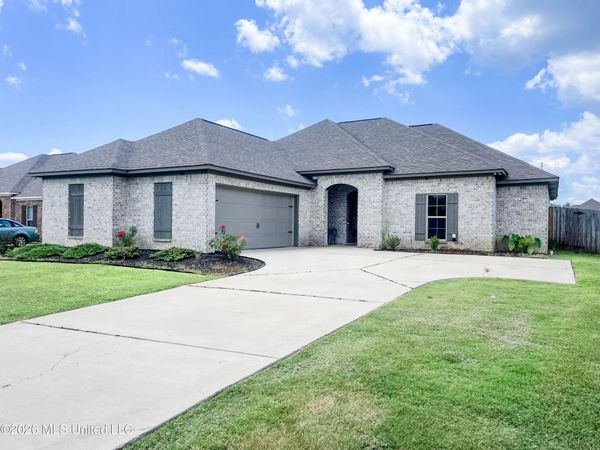 201 Chartleigh Circle, Canton, MS 39046