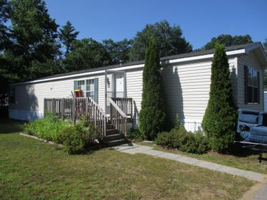 109 Colonial Village, Somersworth, NH 03878
