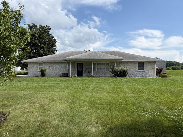 106 E 14th Street, Clay City, IN 47841