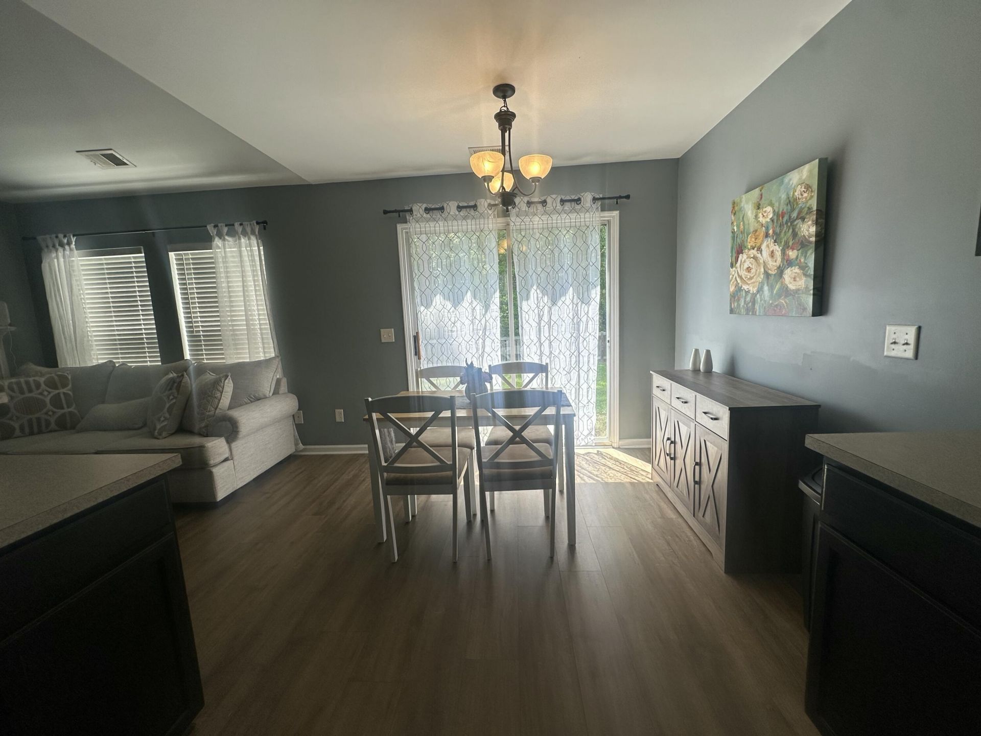 244 Avonshire Drive Photo 11