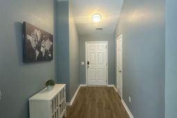 244 Avonshire Drive photo 4