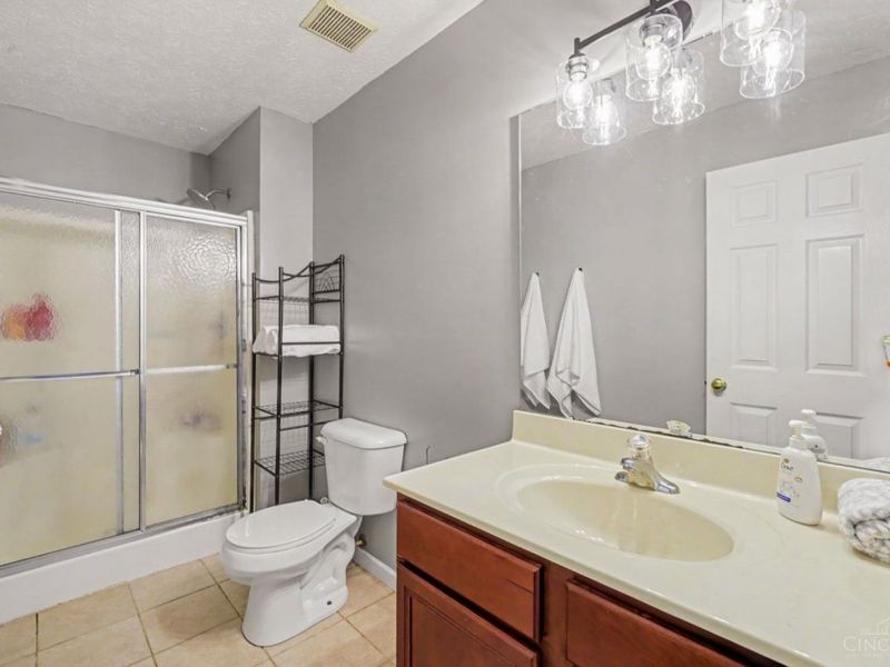 5813 Hall Court, Goshen Twp, OH 45140 Photo 20