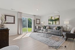 642 Richmond Road photo 4