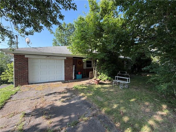 141 Ridge Road, Aliquippa, PA 15001