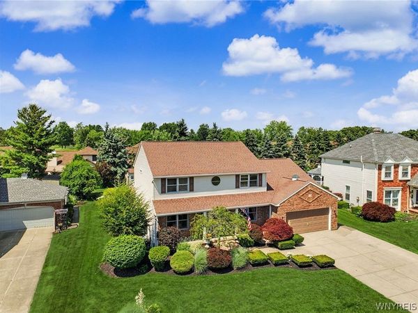 5485 Country Club Lane, Hamburg, NY 14075