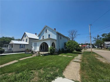 326 Central Avenue, Silver Creek, NY 14136