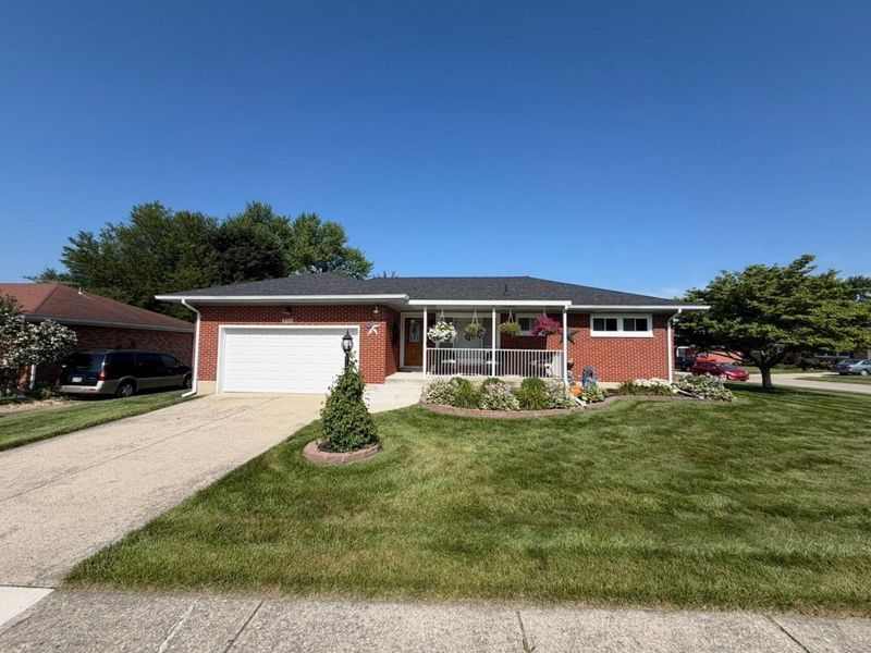 4605 Laredo Street , Springfield, OH 45503 Photo 2