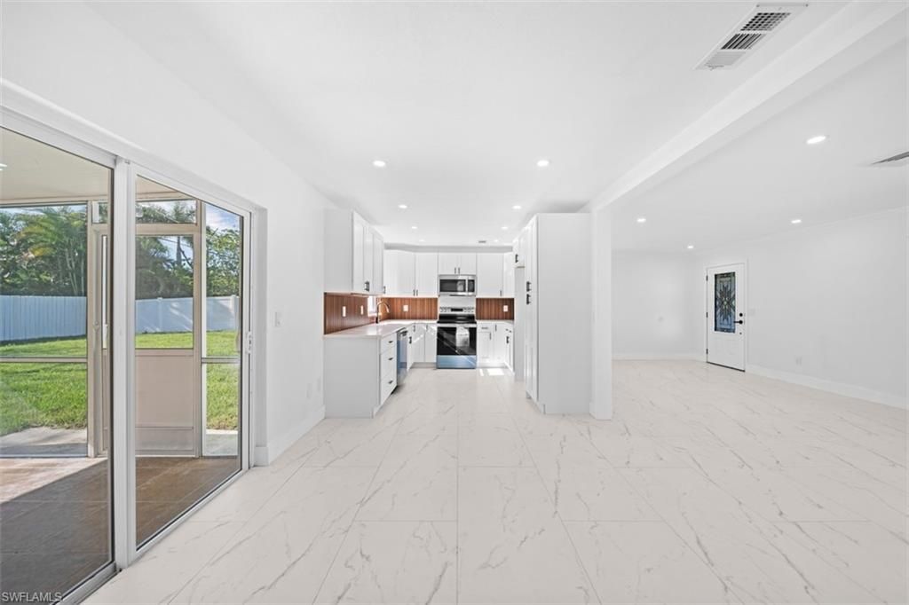 5551 Sunrise Dr , Fort Myers, FL 33919 Photo