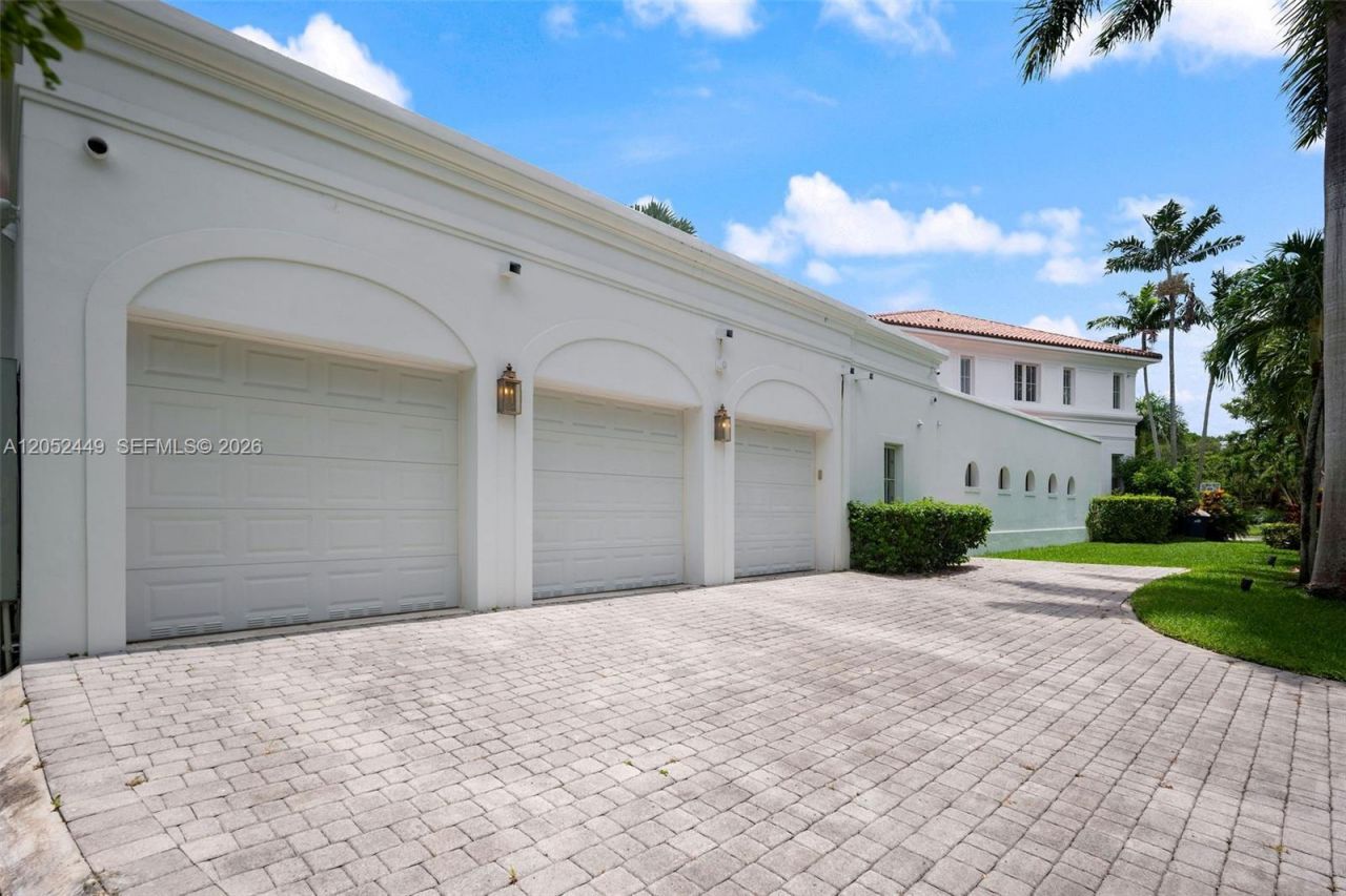 6201 Chapman Field Dr , Pinecrest, FL 33156 Photo