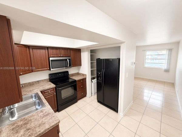 1904 SW 2nd St, Unit 1912, Fort Lauderdale, FL 33312