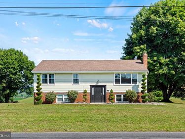 236 RIDGE HILL, MECHANICSBURG, PA 17050