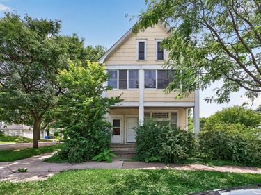 1136 Edgerton Street, Saint Paul, MN 55130