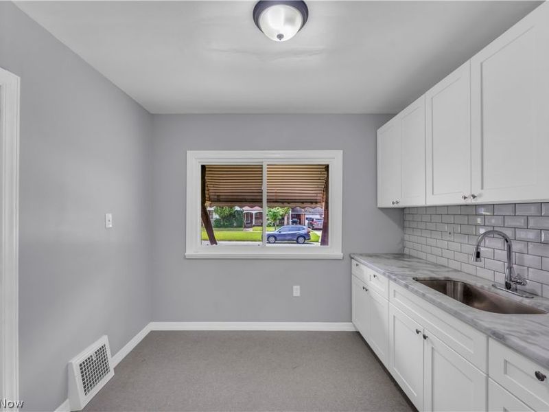 3852 E 140th Street, Cleveland, OH 44128 Photo 11