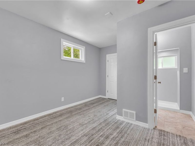 3852 E 140th Street, Cleveland, OH 44128 Photo 17