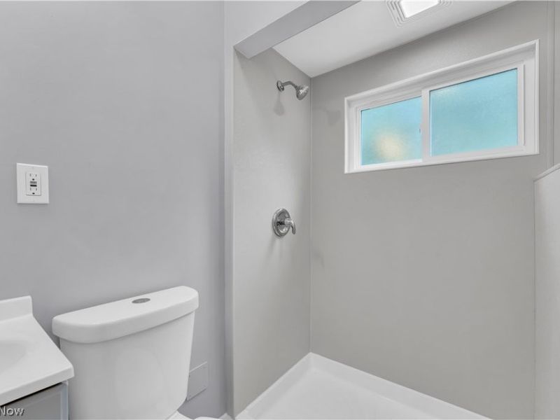 3852 E 140th Street, Cleveland, OH 44128 Photo 21