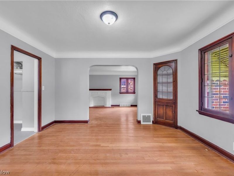 3852 E 140th Street, Cleveland, OH 44128 Photo 6