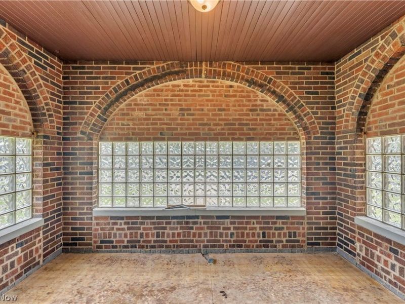 3852 E 140th Street, Cleveland, OH 44128 Photo 8