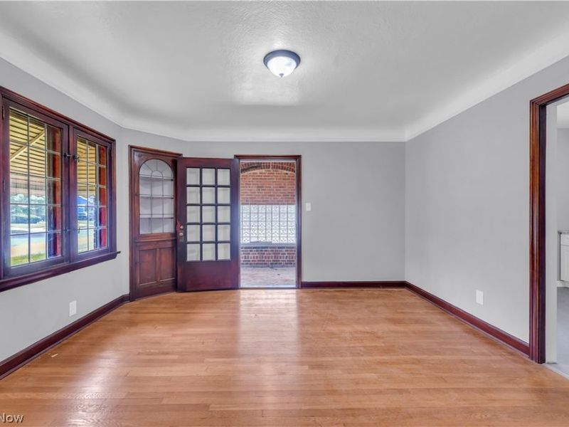 3852 E 140th Street, Cleveland, OH 44128 Photo 9