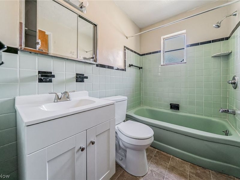 15978 Nelacrest Road, East Cleveland, OH 44112 Photo 13