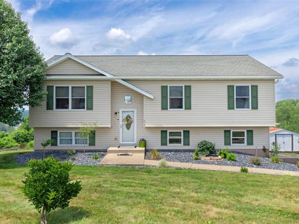 216 Marble Terrace, Grindstone, PA 15442