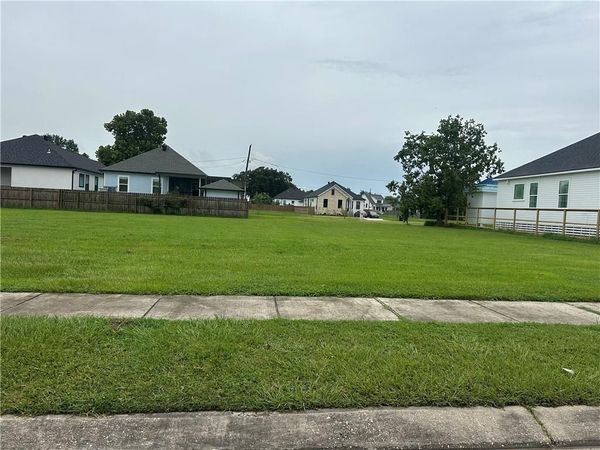 1931 BENJAMIN Street , Arabi, LA 70032