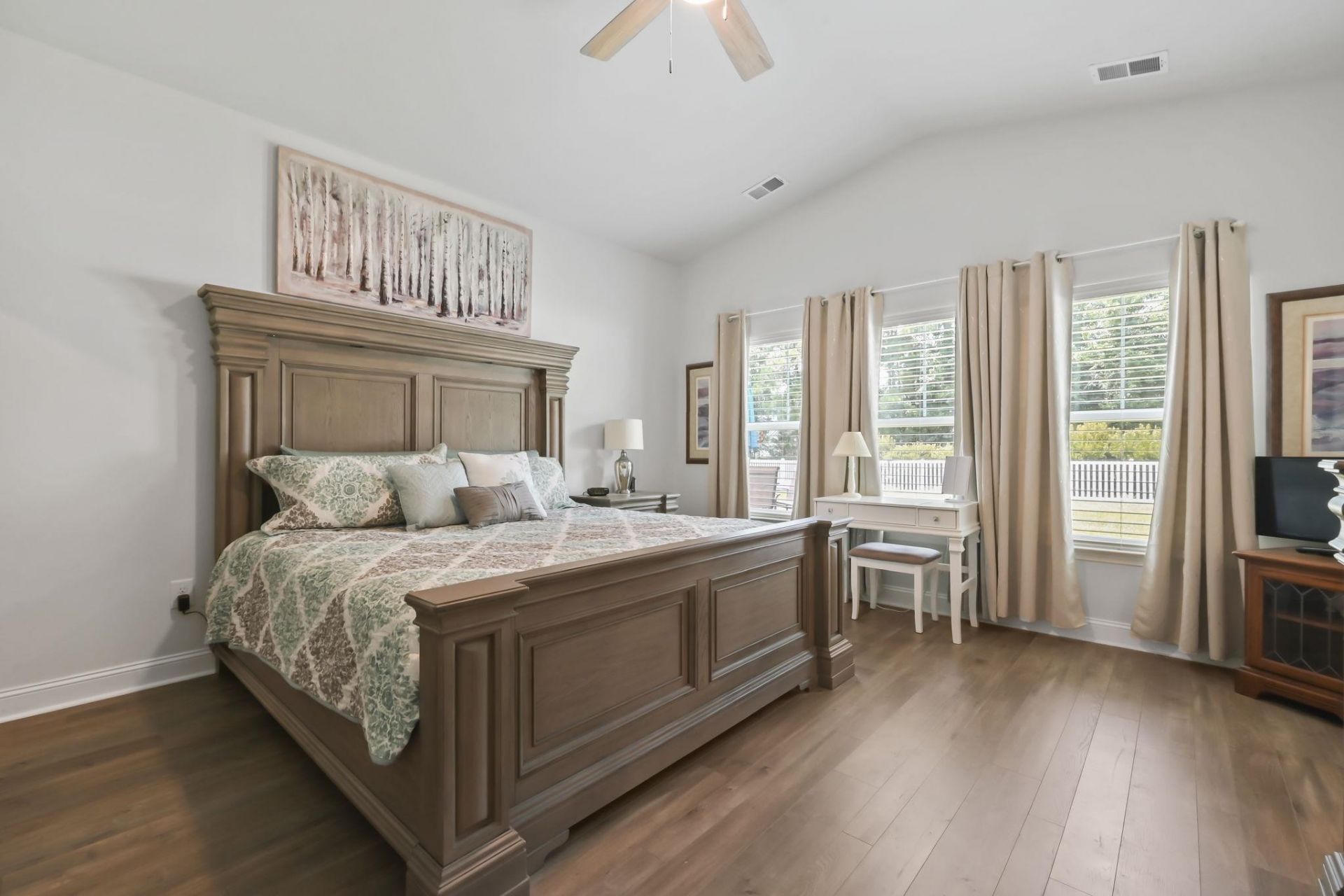 1080 Harbison Circle  Photo 10