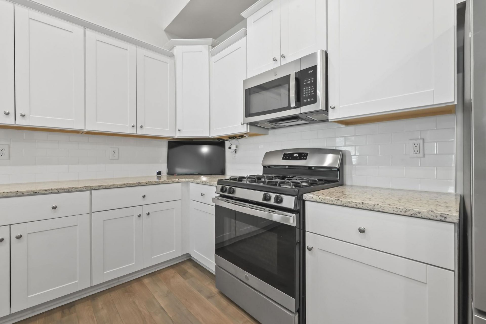 1080 Harbison Circle  Photo 21