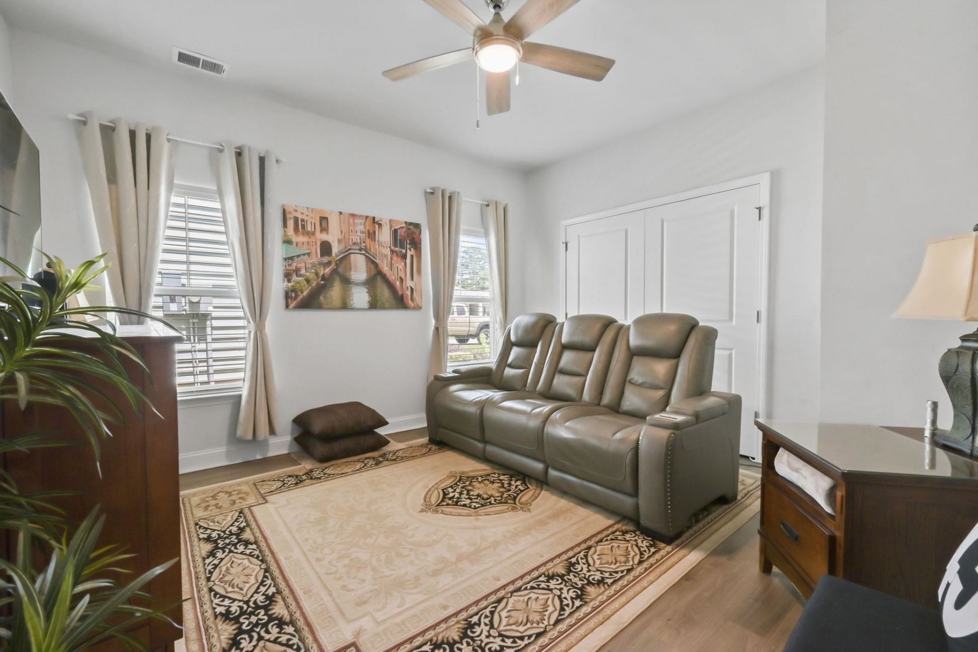1080 Harbison Circle  Photo 7