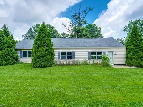 1989 E Turkeyfoot Lake Road, Akron, OH 44312