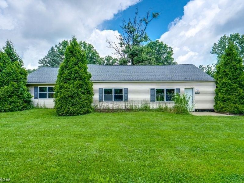 1989 E Turkeyfoot Lake Road, Akron, OH 44312 Photo 1
