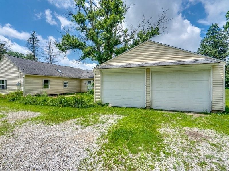 1989 E Turkeyfoot Lake Road, Akron, OH 44312 Photo 6
