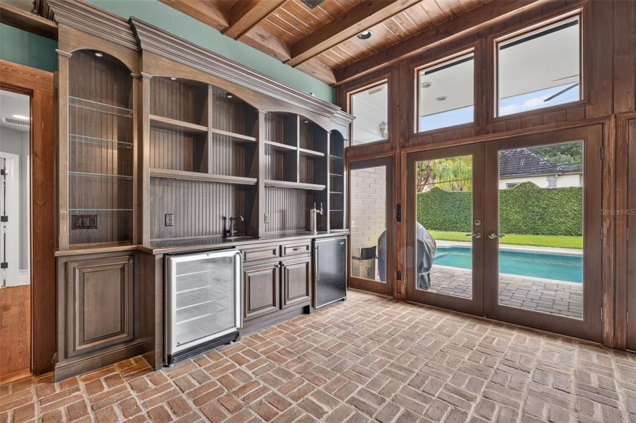 2410 Lake Shore Drive, Orlando, FL 32803 Photo