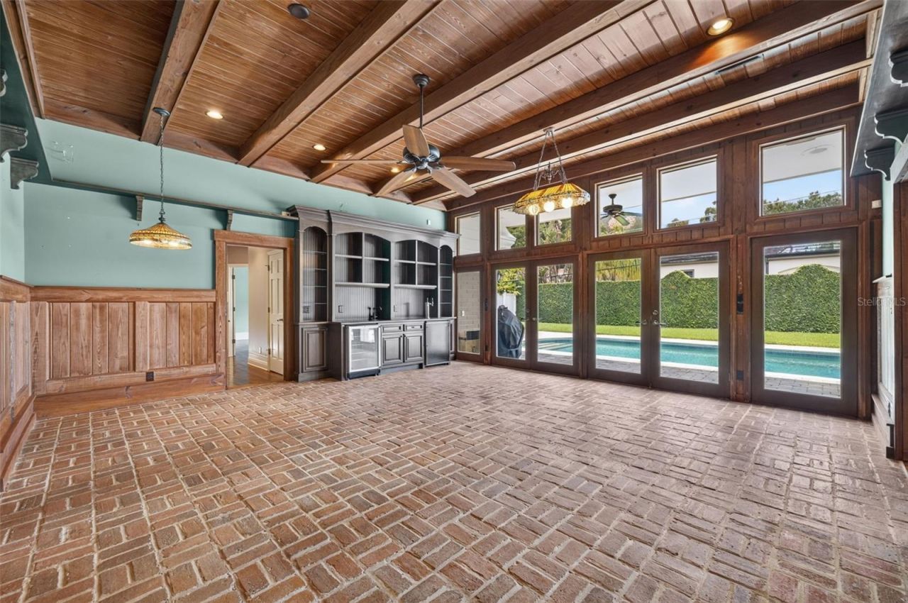 2410 Lake Shore Drive, Orlando, FL 32803 Photo