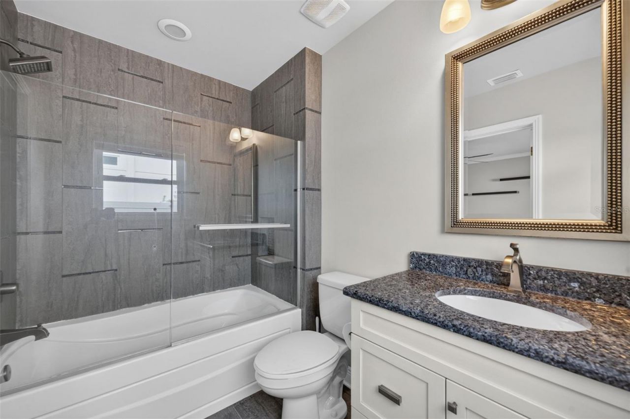2410 Lake Shore Drive, Orlando, FL 32803 Photo