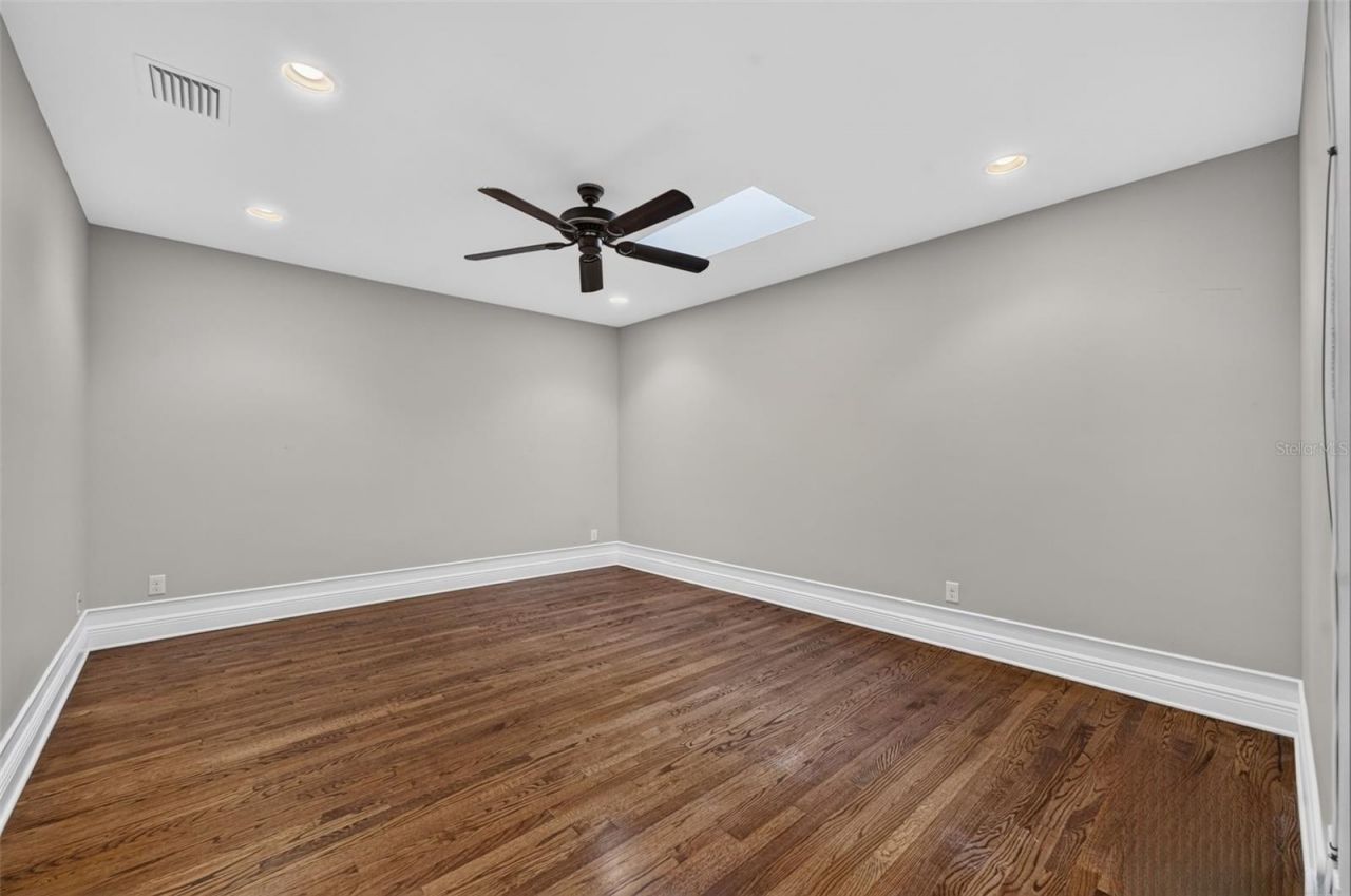 2410 Lake Shore Drive, Orlando, FL 32803 Photo