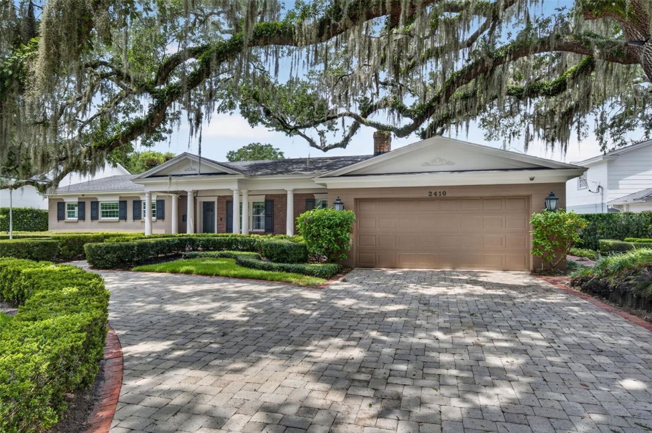 2410 Lake Shore Drive, Orlando, FL 32803 Photo
