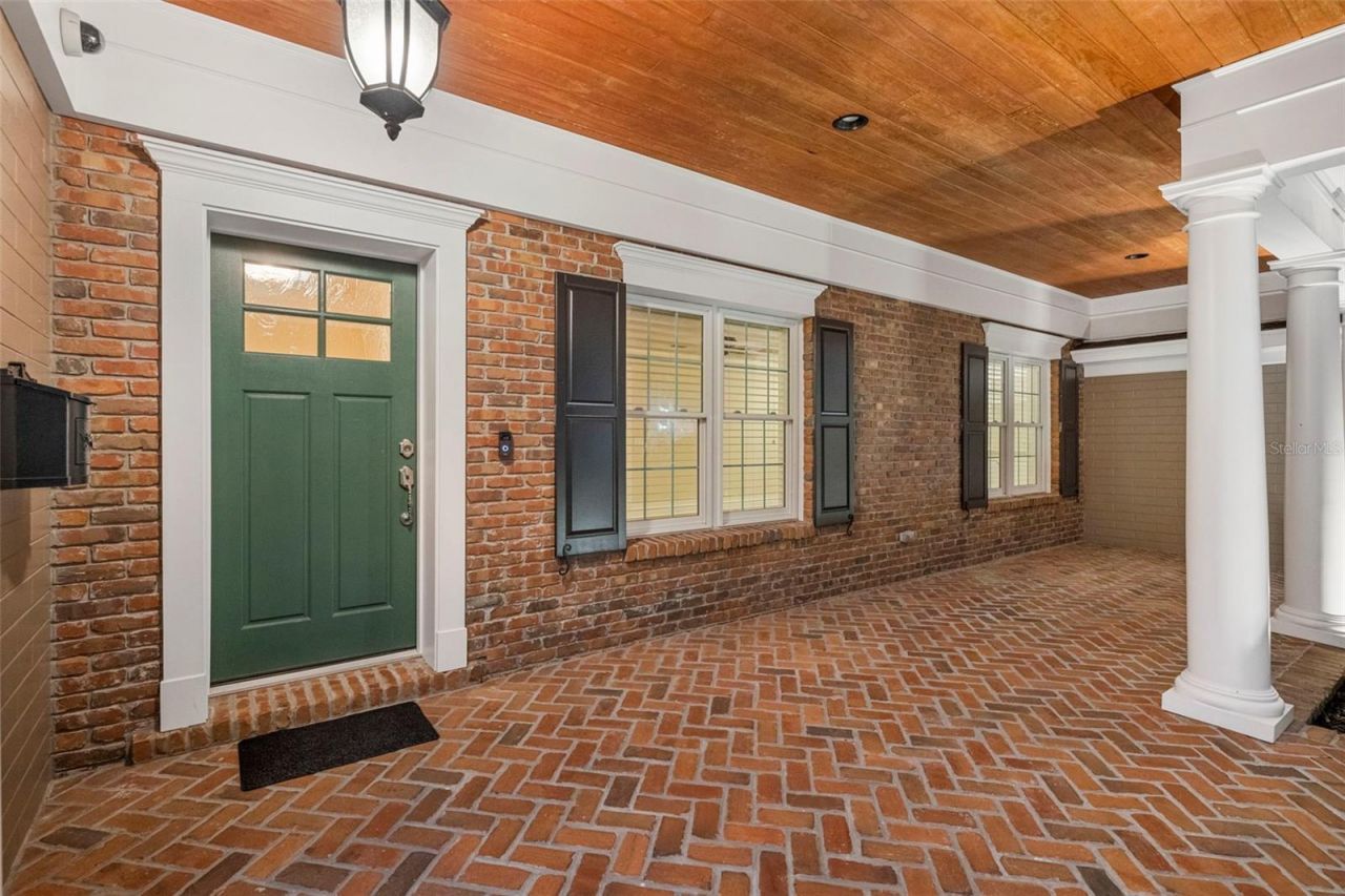 2410 Lake Shore Drive, Orlando, FL 32803 Photo