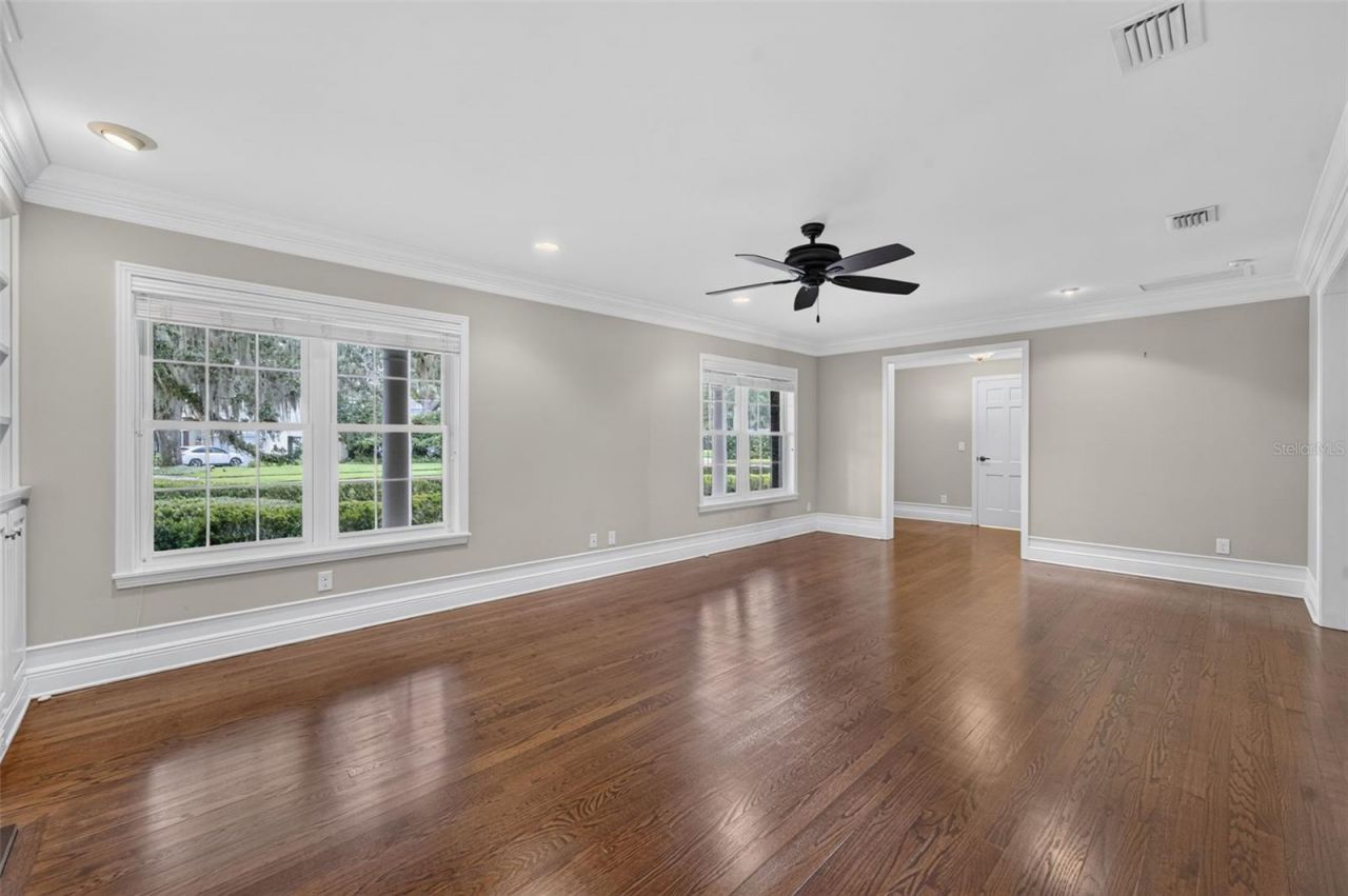 2410 Lake Shore Drive, Orlando, FL 32803 Photo