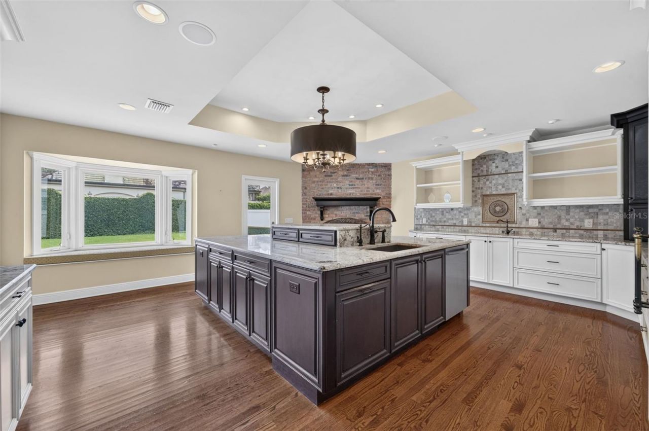 2410 Lake Shore Drive, Orlando, FL 32803 Photo