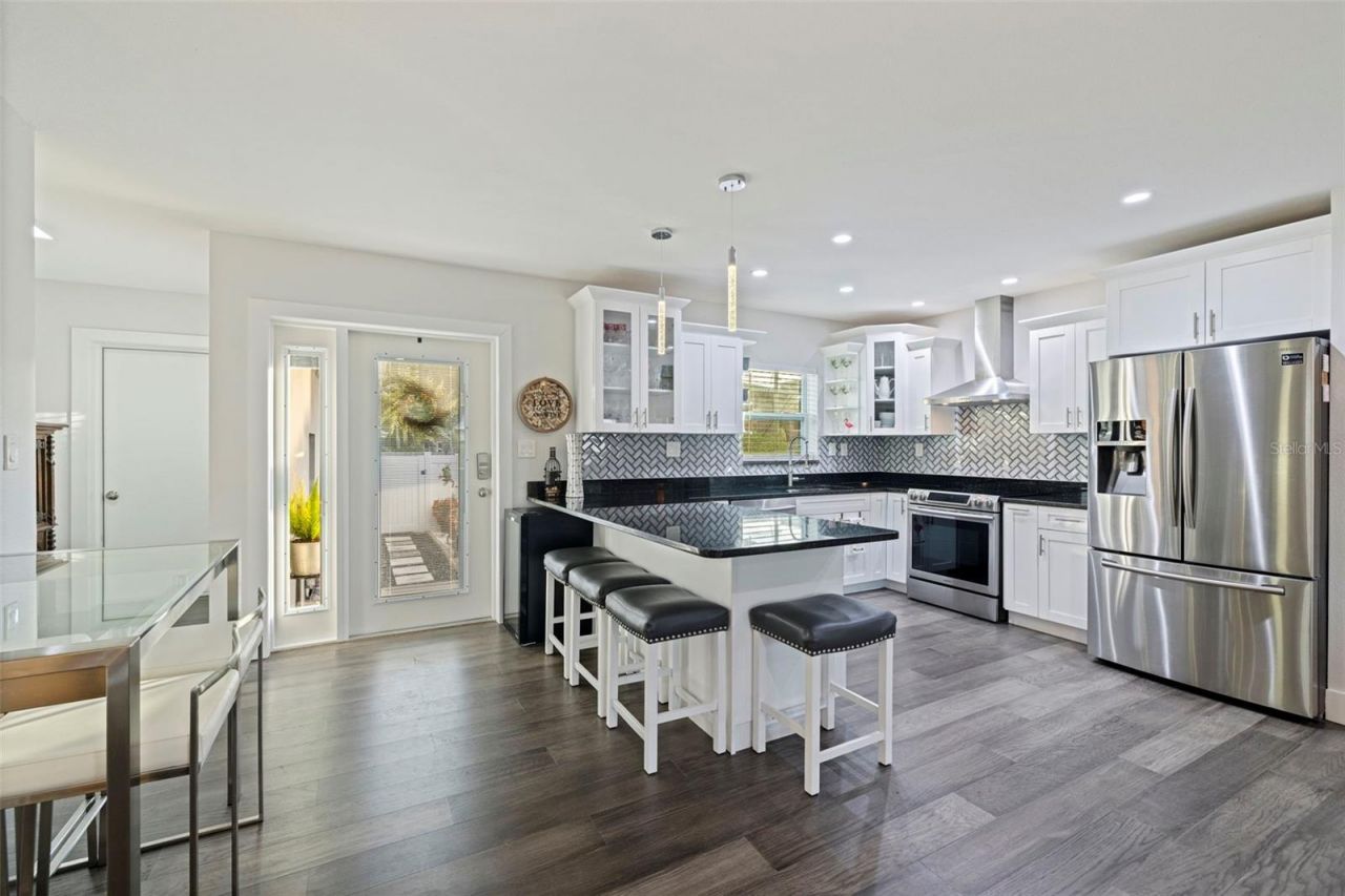 200 Park Street N, Saint Petersburg, FL 33710 Photo