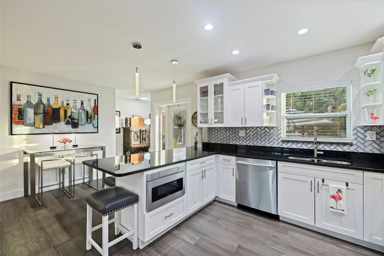 200 Park Street N, Saint Petersburg, FL 33710 Photo
