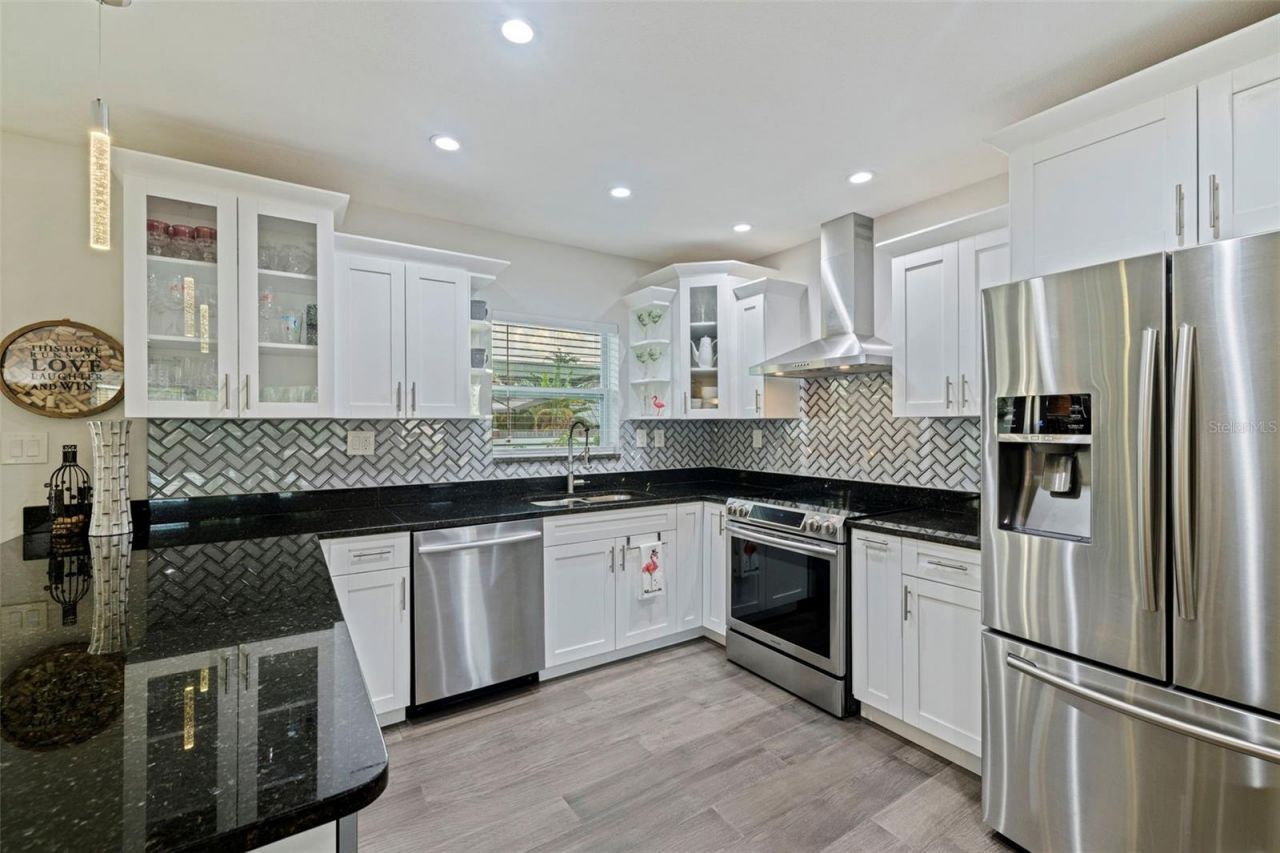 200 Park Street N, Saint Petersburg, FL 33710 Photo