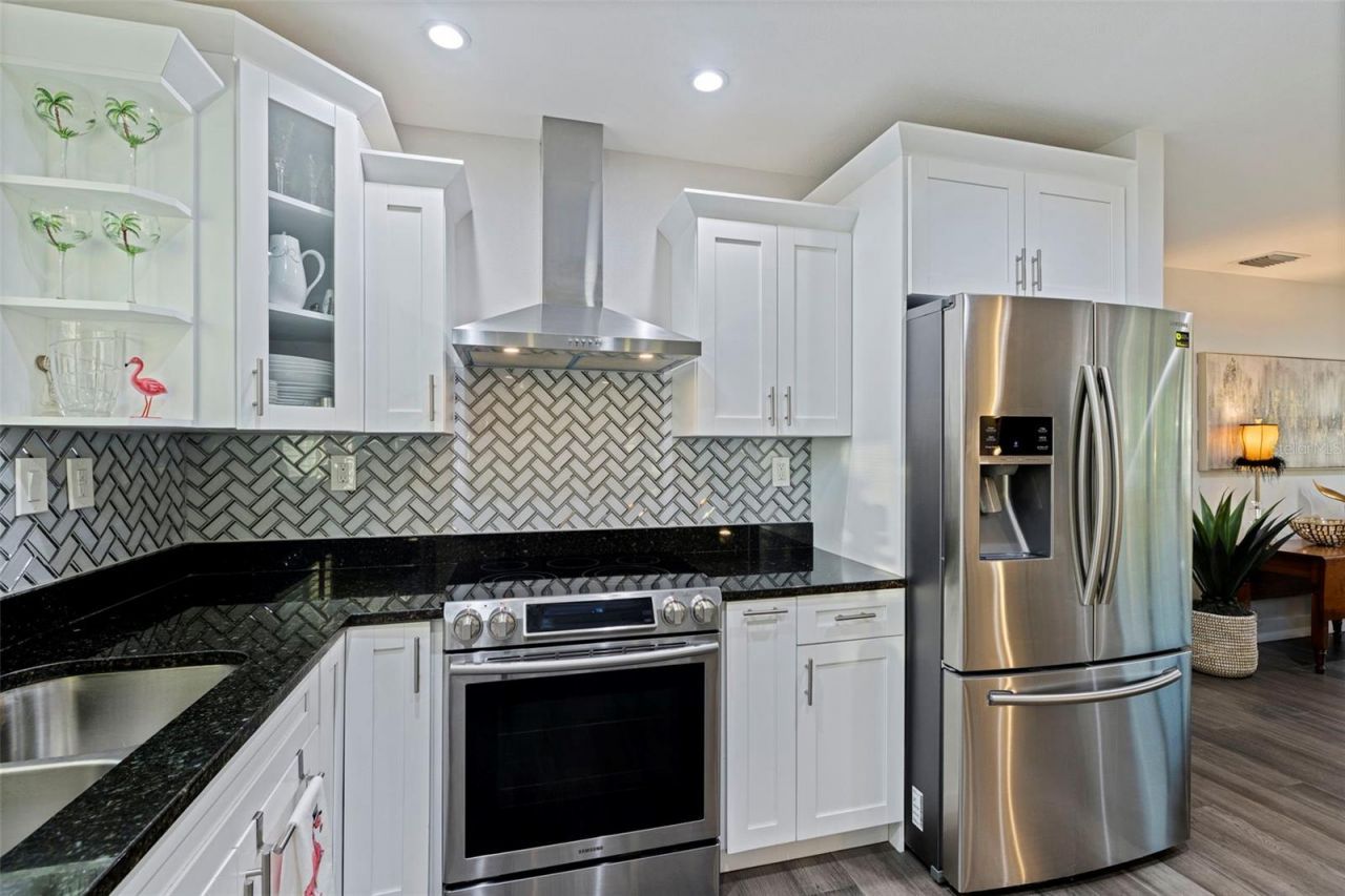 200 Park Street N, Saint Petersburg, FL 33710 Photo