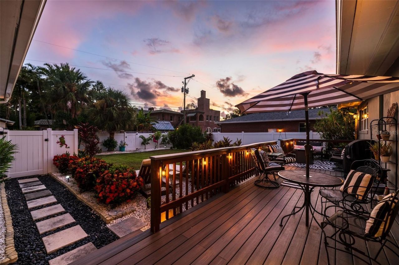 200 Park Street N, Saint Petersburg, FL 33710 Photo