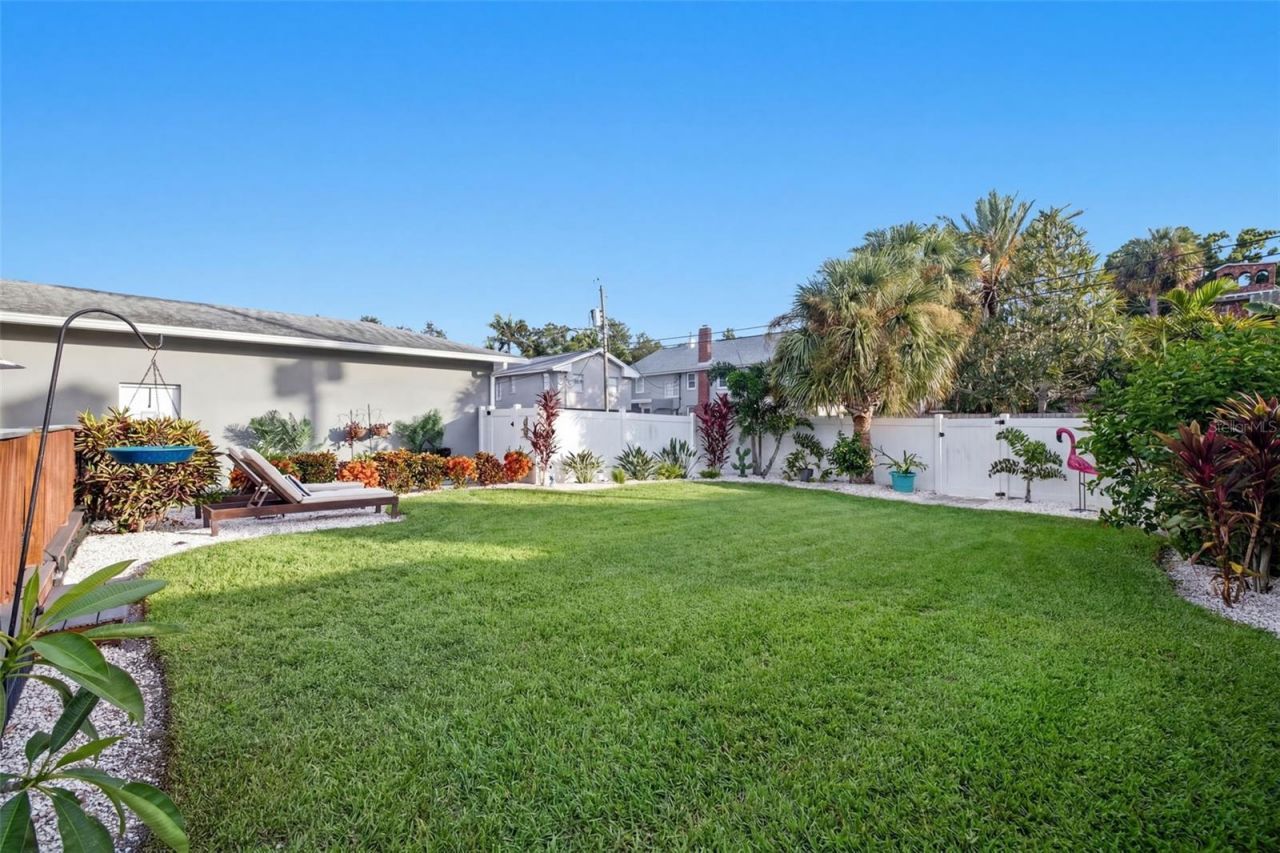 200 Park Street N, Saint Petersburg, FL 33710 Photo