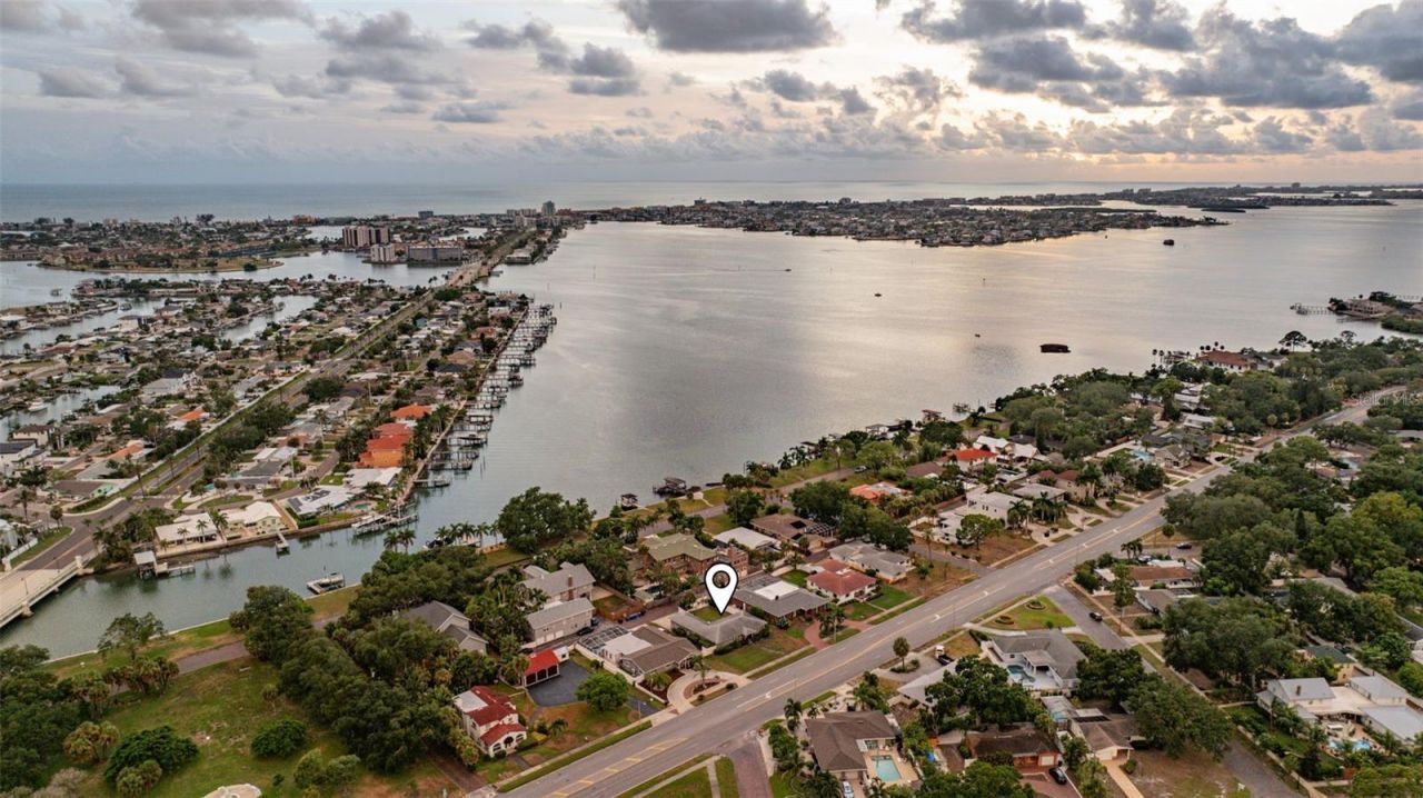 200 Park Street N, Saint Petersburg, FL 33710 Photo
