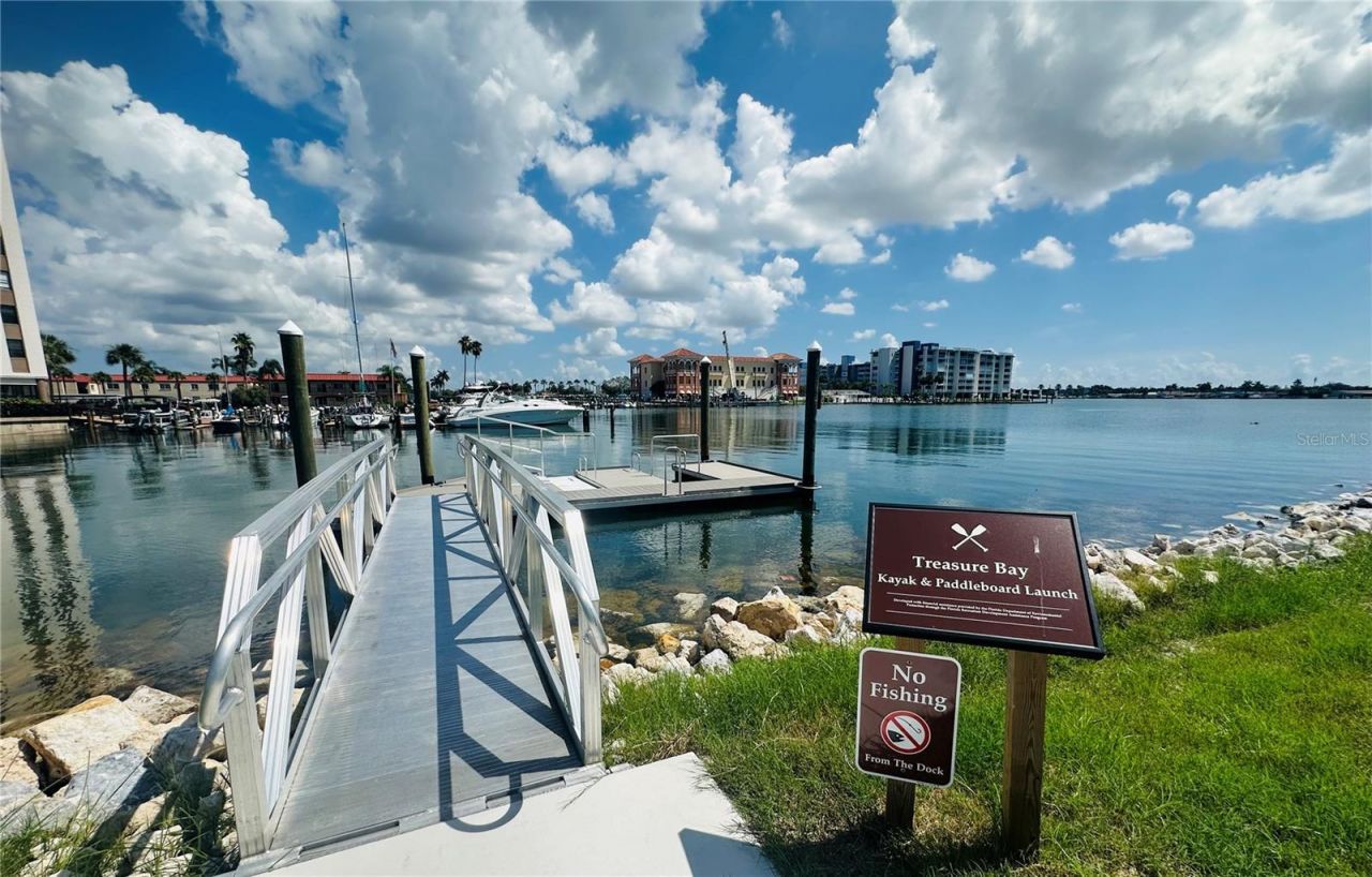 200 Park Street N, Saint Petersburg, FL 33710 Photo